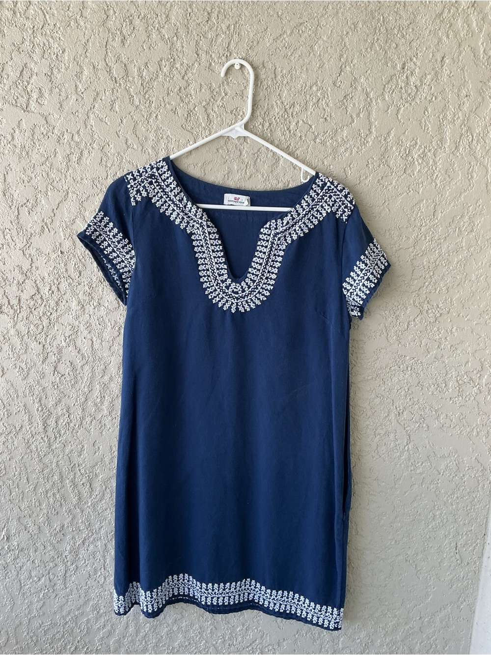 Vineyard Vines Navy Blue Shift Dress with White Embroidery